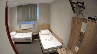 Отель Hotel Astra Домброва-Гурнича Двухместный номер с 1 кроватью или 2 отдельными кроватями-8